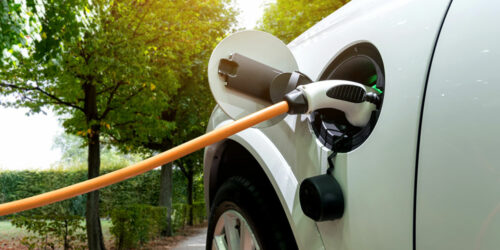 Electric Cars for Seniors – 7 Tips to Get Good Deals