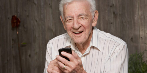 Aarp Cell Phones For A Smooth And Hassle-Free Calling Experience