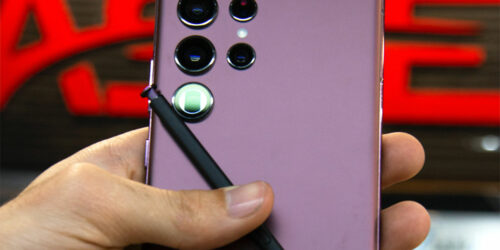 Buy the new Samsung Galaxy S22 with top AT&T deals