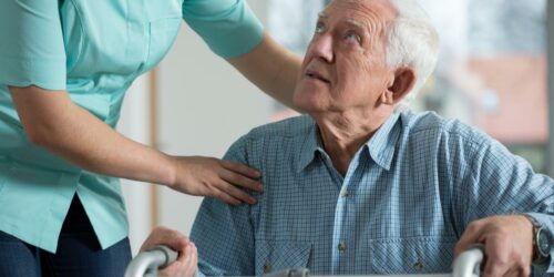 Benefits of living in elderly assisted living homes