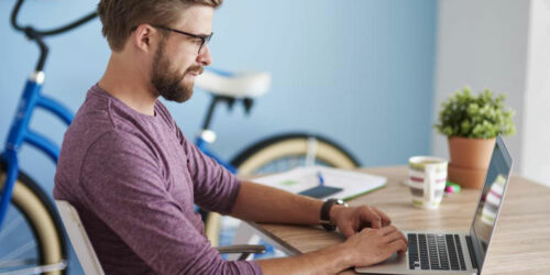 Feature comparison of Microsoft surface book & surface pro laptops for selection