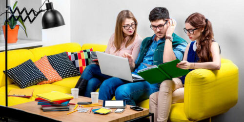 Features of the best online finance courses available in the country